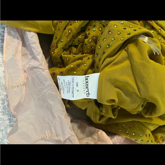 House of CB GINA dress wear for two hours with box.📦 - Picture 4 of 7